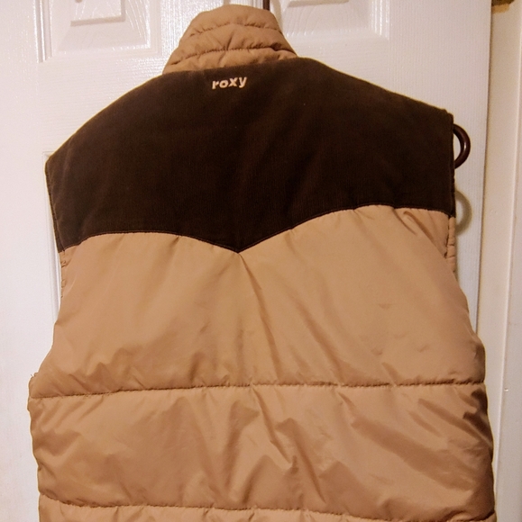 Cute Reversible Roxy Vest - Picture 2 of 6